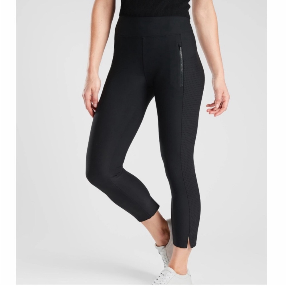Athleta Stellar Straight Crop Pant Minimalist Athleisure Gym Black Size 0